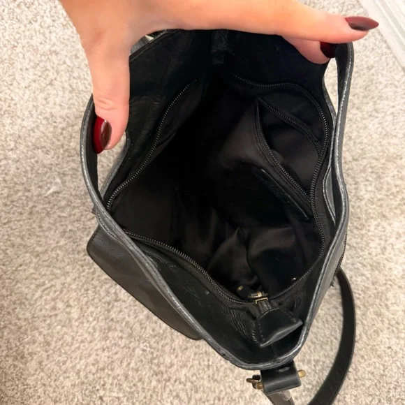 McCauley Cutout Crossbody Bag
Børn - Picture 4 of 7